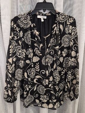 Haver & Blair Black And Gokd  Floral Tie-Neck Blouse